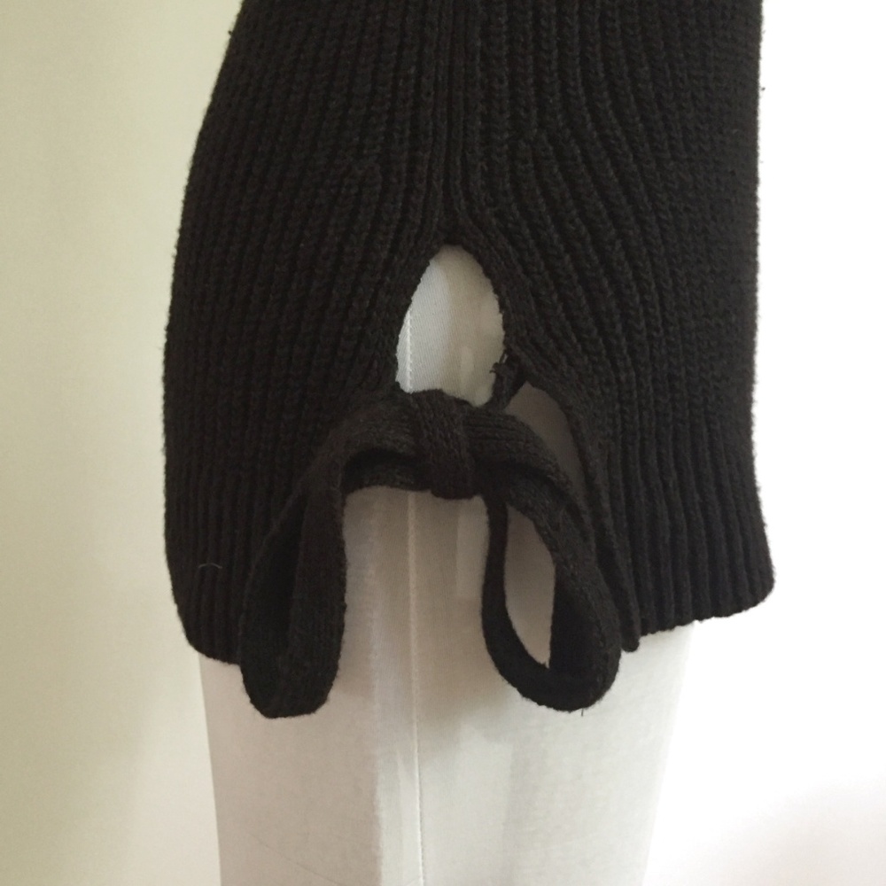 LOFT Black Sleeveless Sweater Top M - Picture 4 of 5